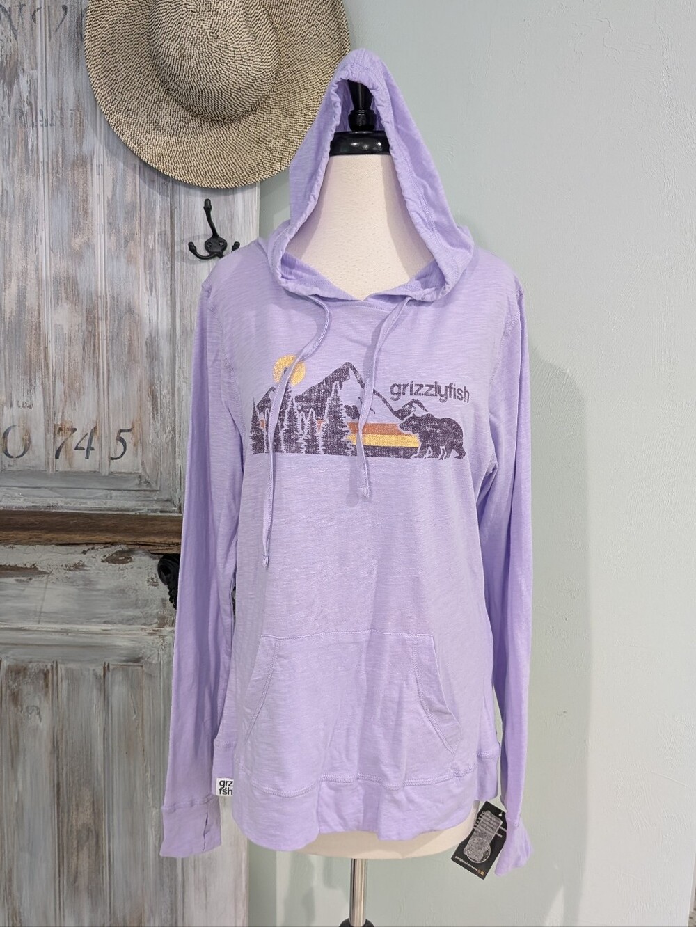 NWT Grizzlyfish Lightweight Hooded Pullover
